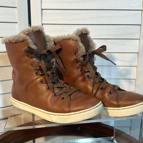 UGG Shoes - Ugg Croft Luxe Genuine Shearling Hightop Leather Boot